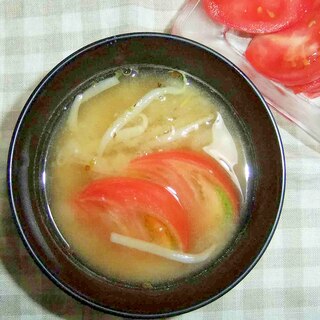 緑豆もやしのお味噌汁